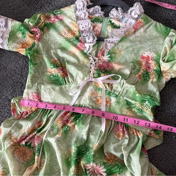 Vintage Avalon dress - Picture 4 of 7